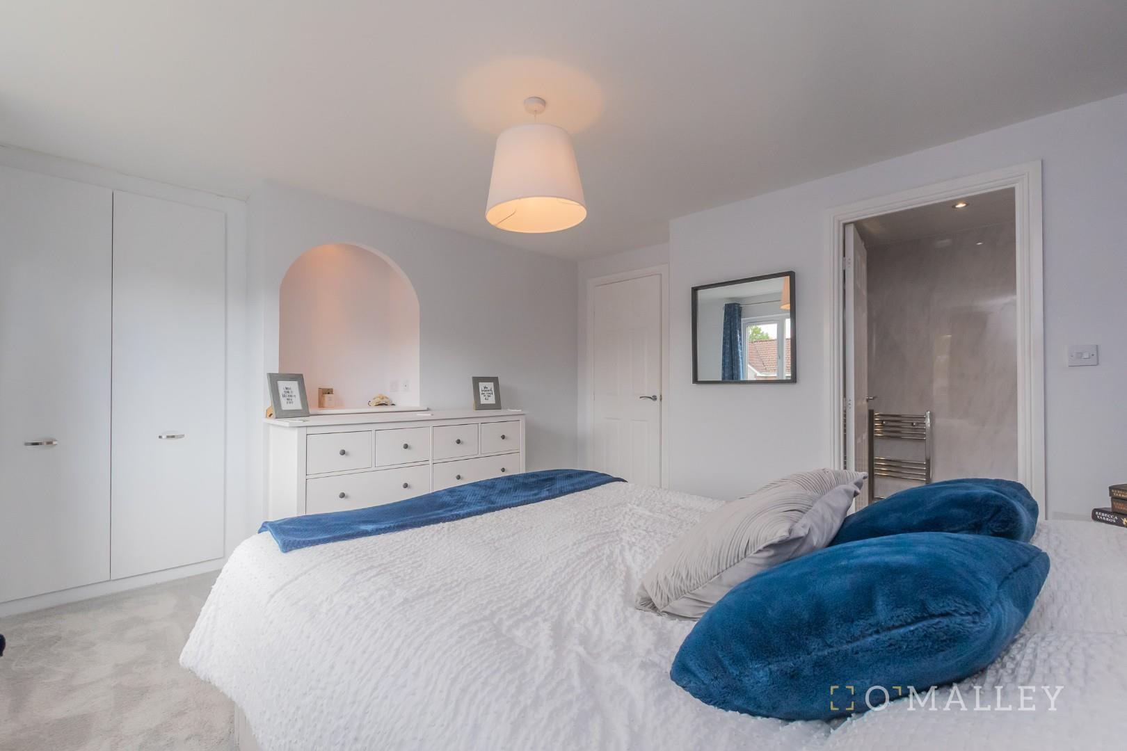 23. Bedroom 1 4.jpg